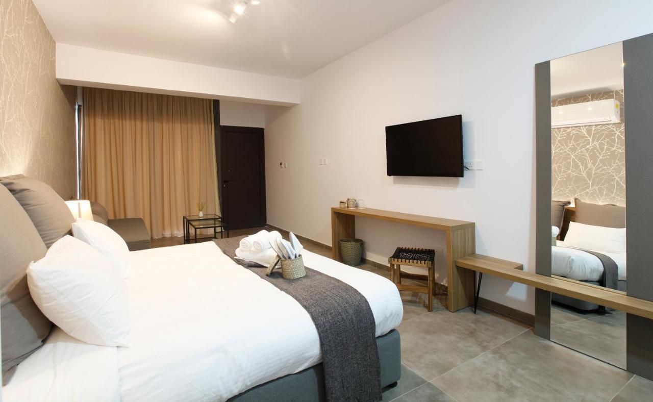Aparthotel Cosmopolis Multi-Venue Larnaka Exterior foto
